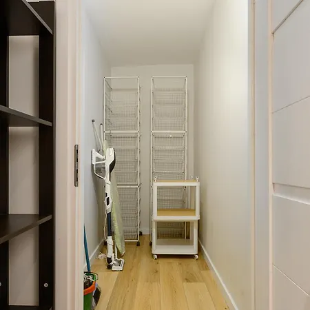 2 Bedroom Close To Metro Imielin *