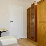 Apartment 2 Bedroom Close To Metro Imielin Warsaw