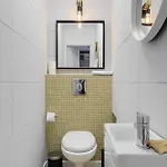 2 Bedroom Close To Metro Imielin Apartment *