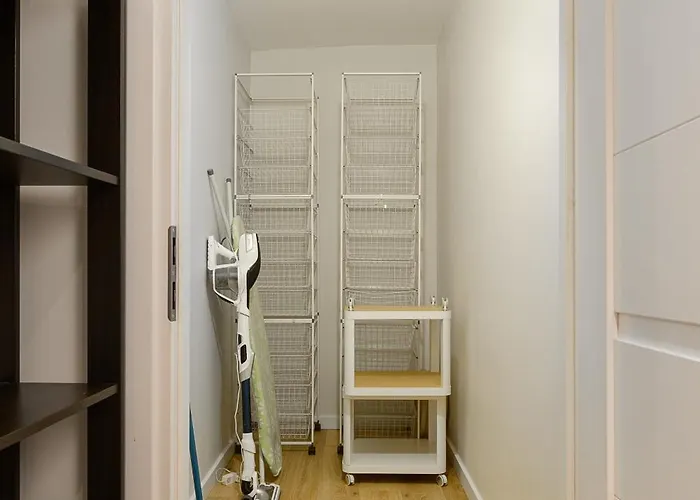 2 Bedroom Close To Metro Imielin *